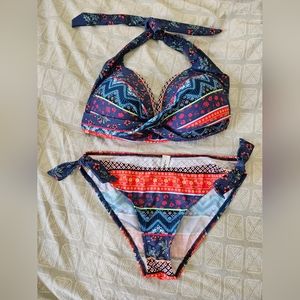 Pour Moi printed bikini top 34F with matching bottoms size medium